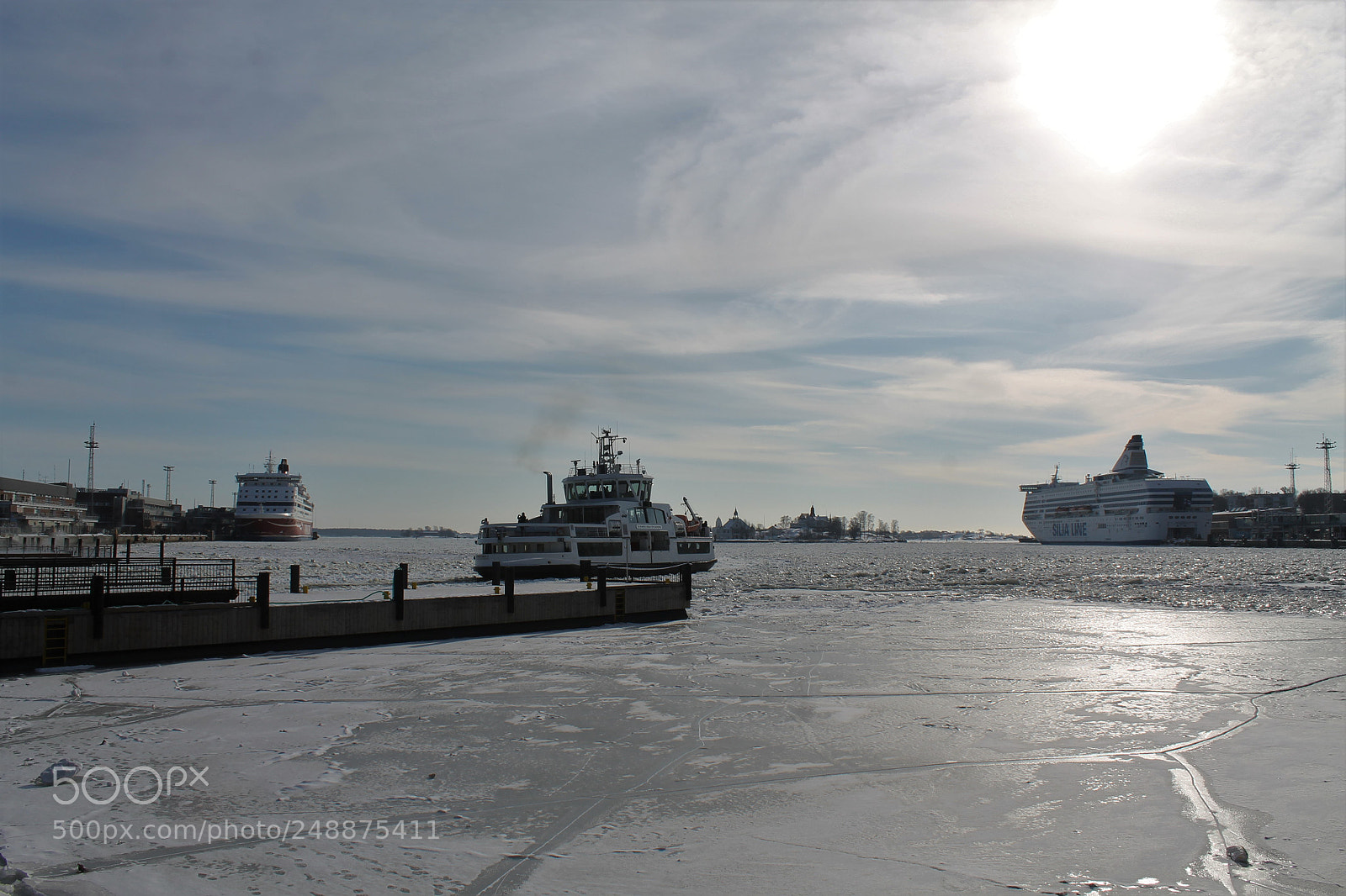Canon EOS 1100D (EOS Rebel T3 / EOS Kiss X50) sample photo. Frozen harbor photography
