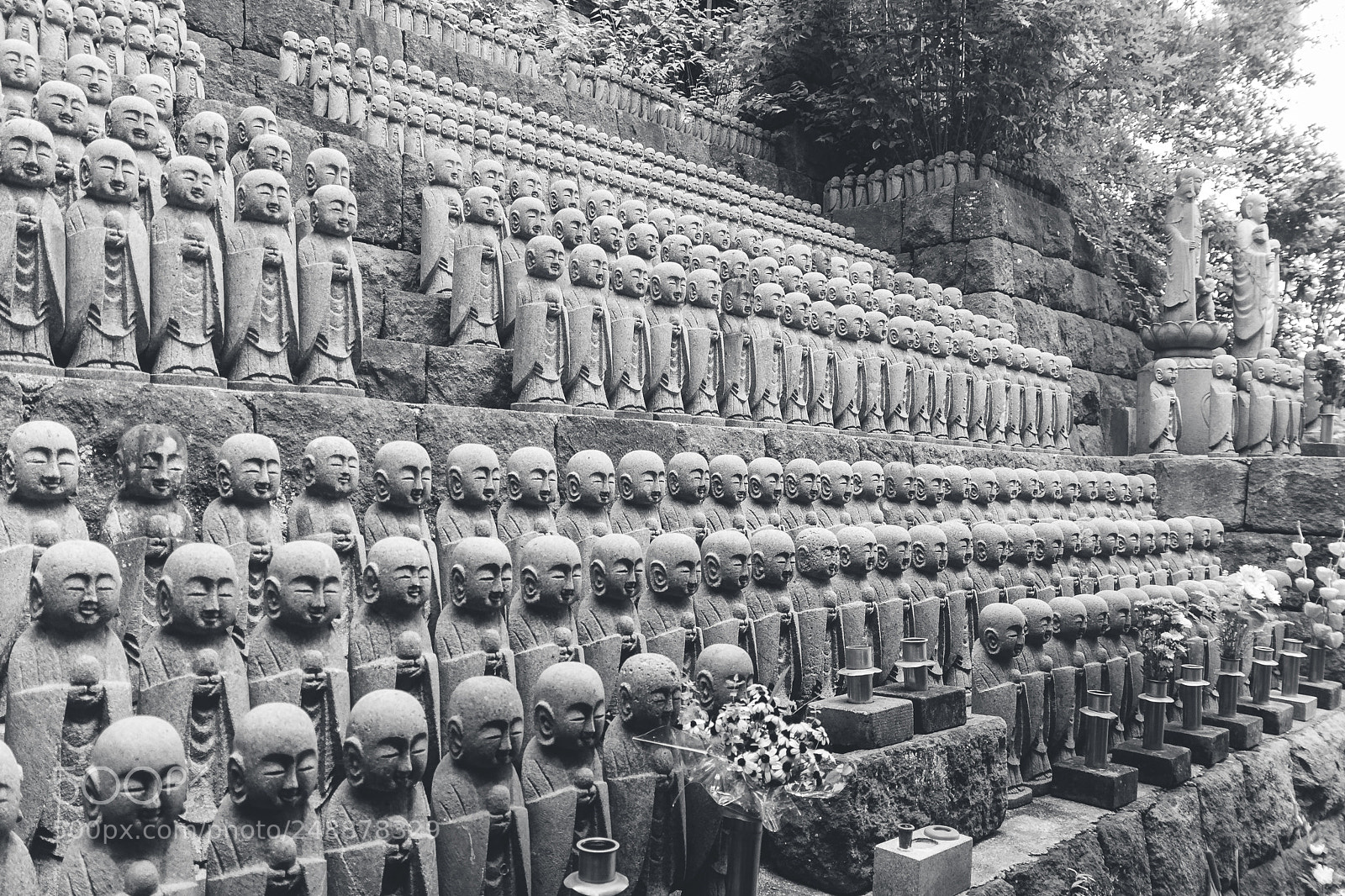 Canon EOS 450D (EOS Rebel XSi / EOS Kiss X2) sample photo. Jizo statues at hase-dera photography