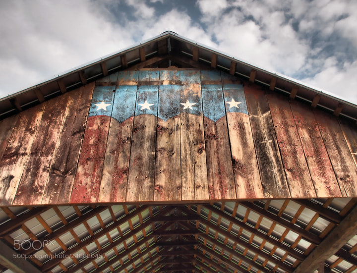 Olympus OM-D E-M1 sample photo. Old barn photography