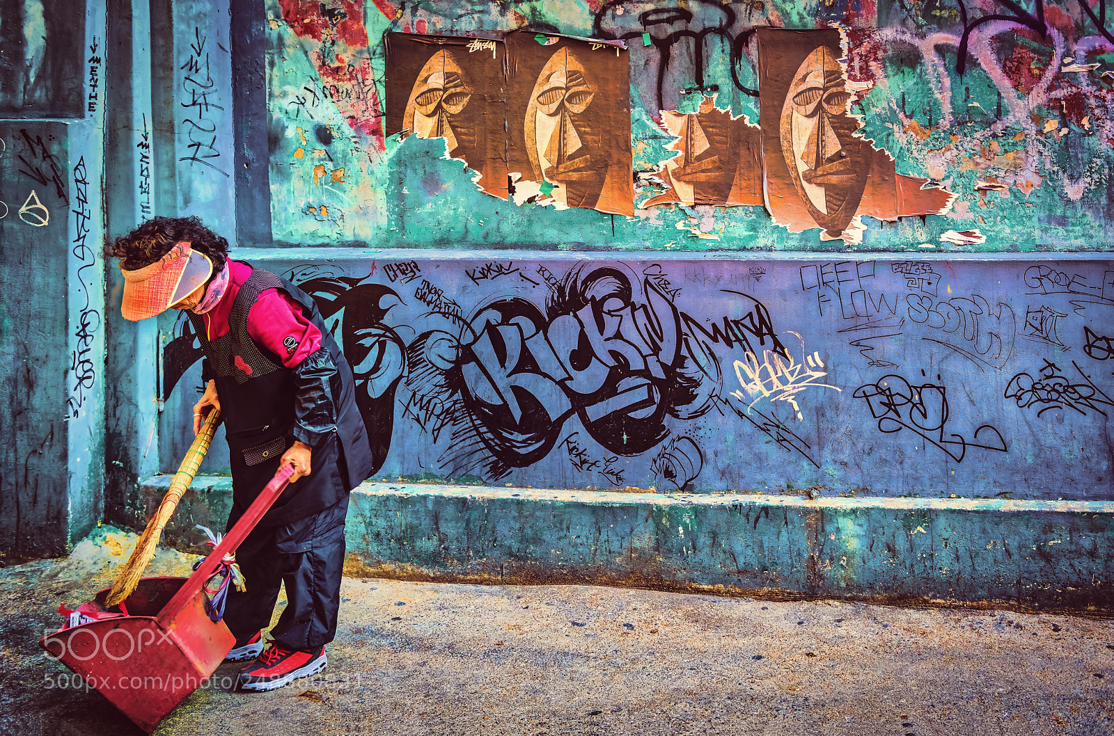 Nikon D850 sample photo. Korea grafitti & trash photography