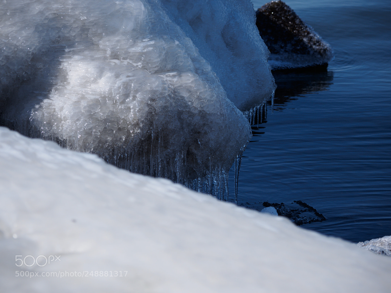 Olympus OM-D E-M10 II sample photo. Icicles on edge photography
