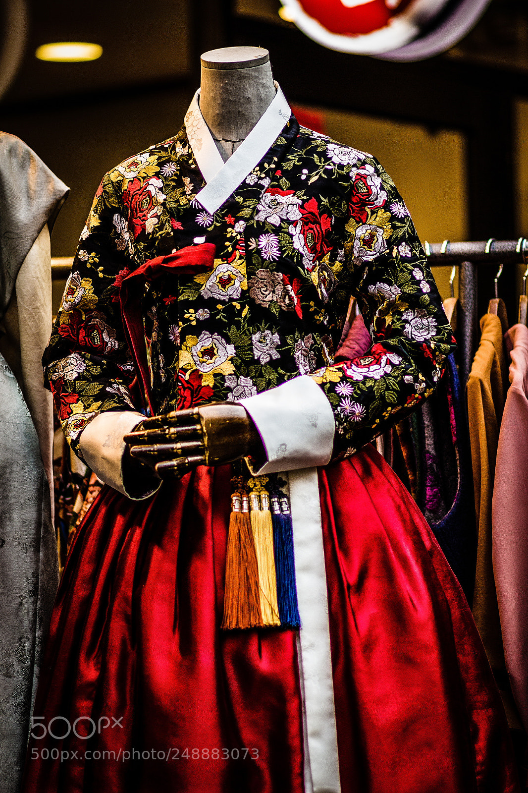 Canon EOS 100D (EOS Rebel SL1 / EOS Kiss X7) sample photo. Korean dress photography