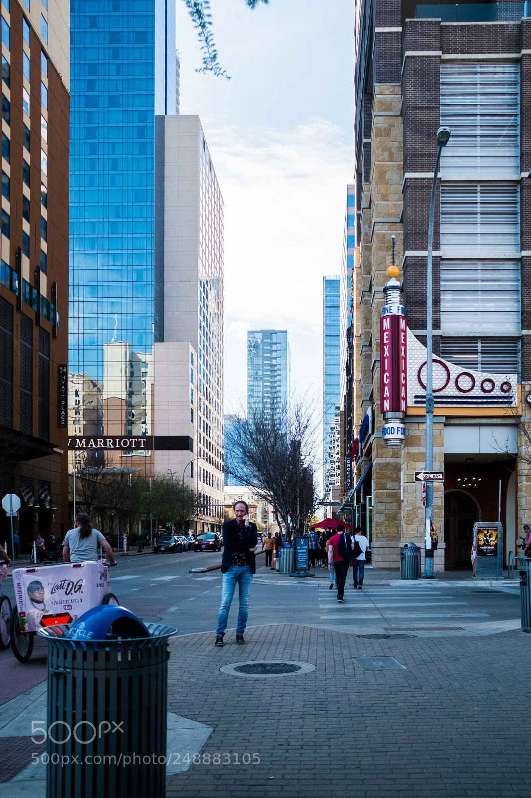 Fujifilm X-Pro1 sample photo. Downtown photography