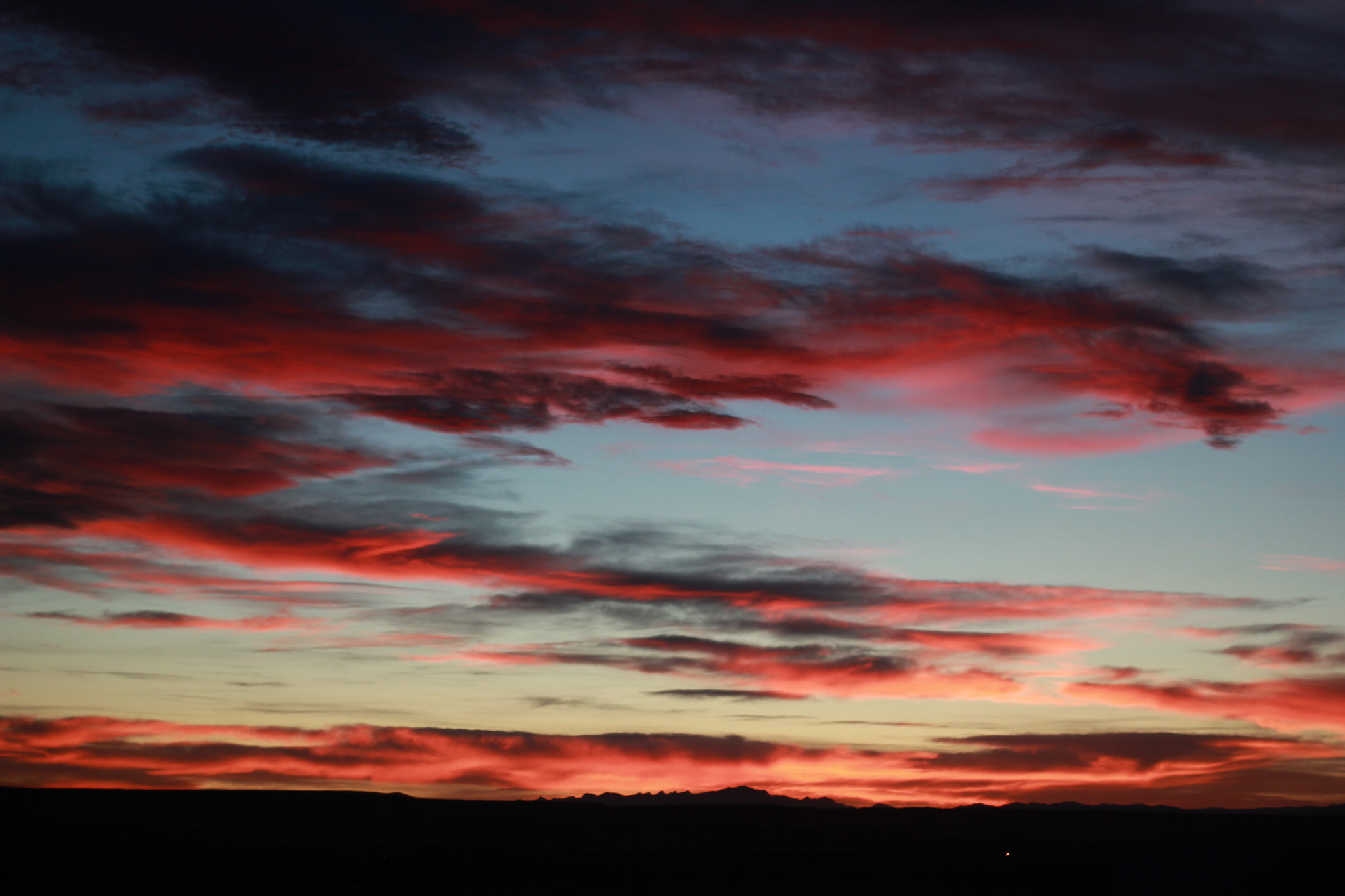 Canon EOS 550D (EOS Rebel T2i / EOS Kiss X4) sample photo. Black hills sunset photography