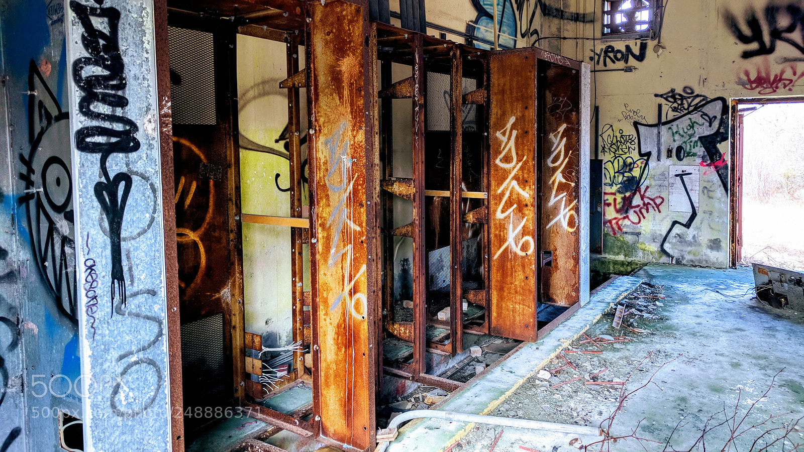 Google Nexus 6P sample photo. Abandoned satellite station photography