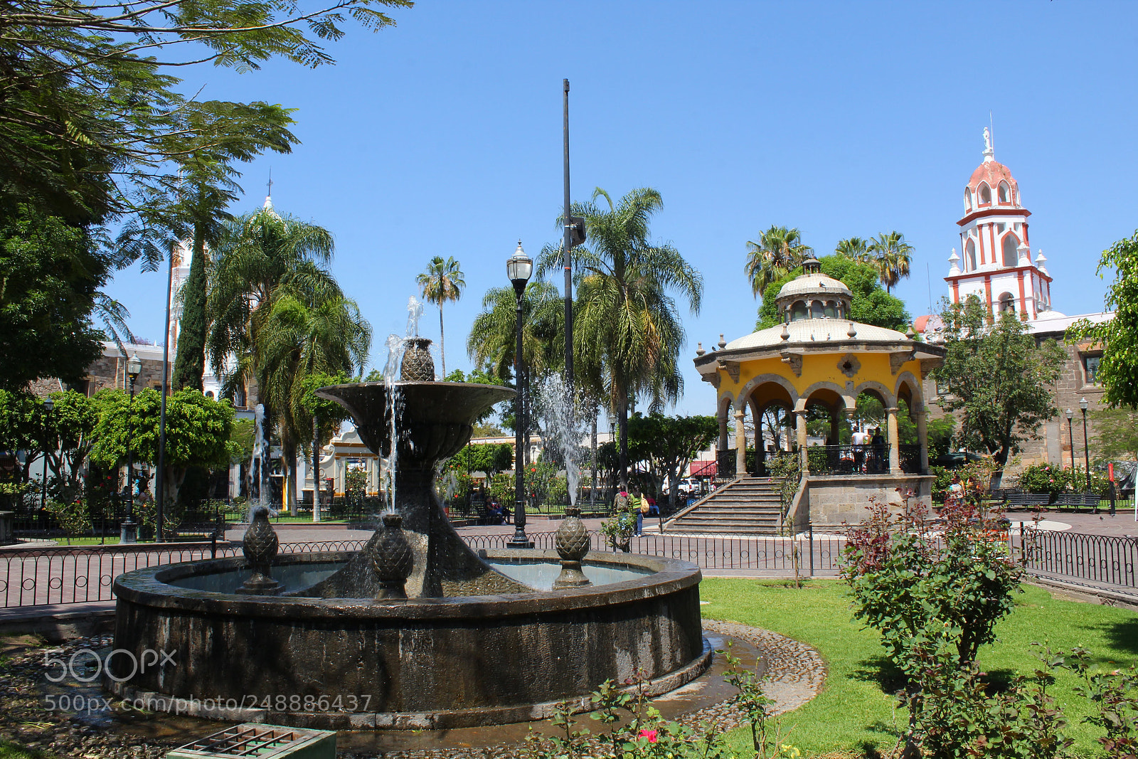 Canon EOS 1200D (EOS Rebel T5 / EOS Kiss X70 / EOS Hi) sample photo. Tlaquepaque photography