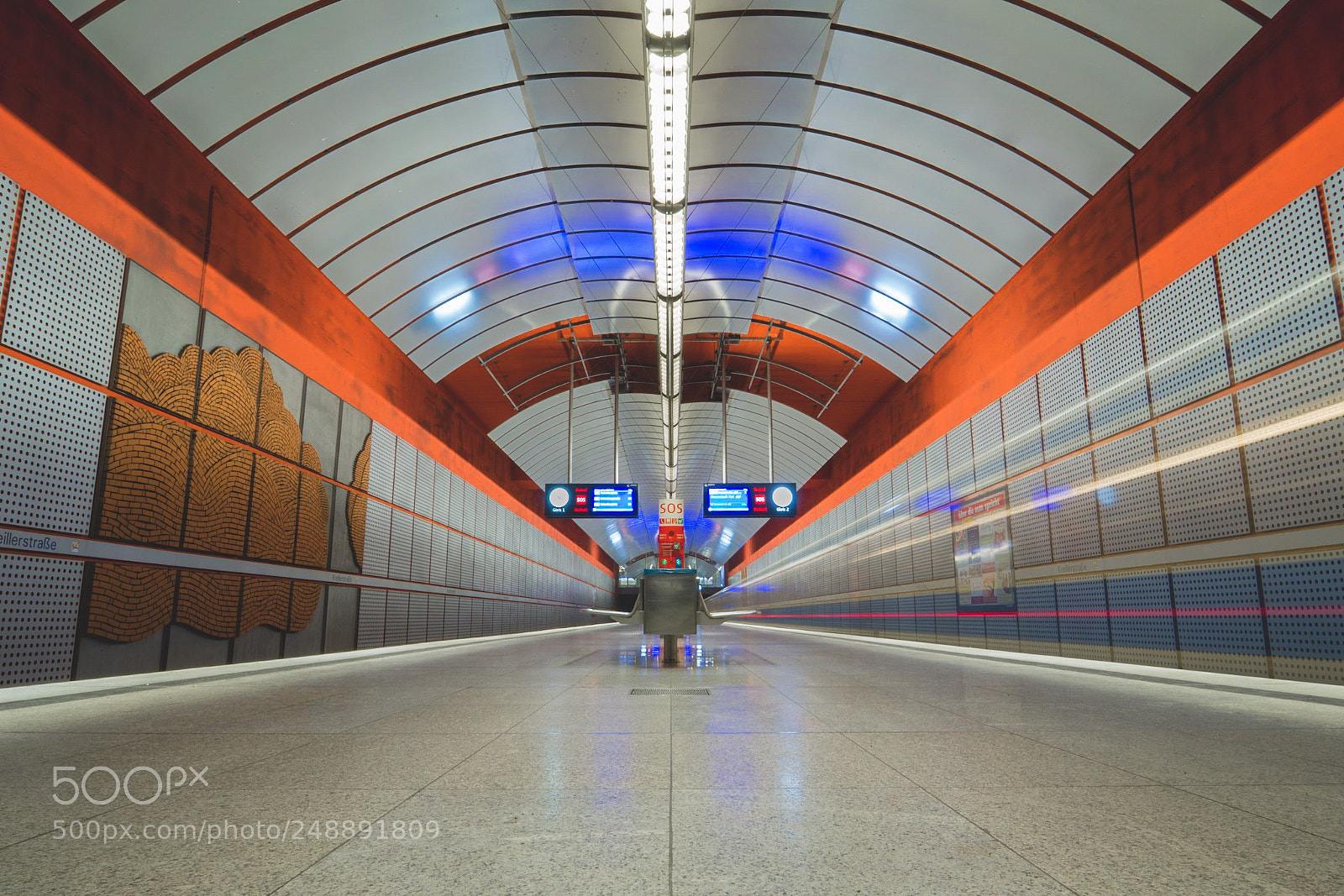 Sony a5100 sample photo. Red subway photography