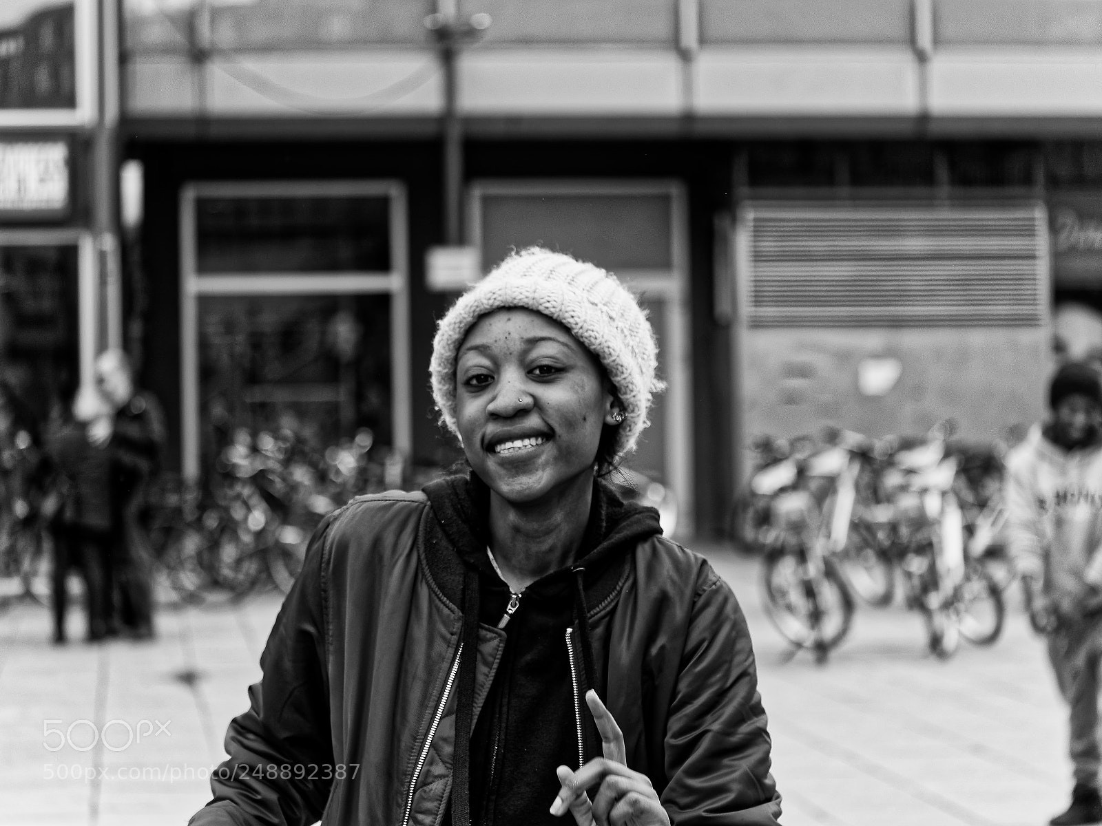 Panasonic Lumix DMC-GX8 sample photo. Portait of a street photography