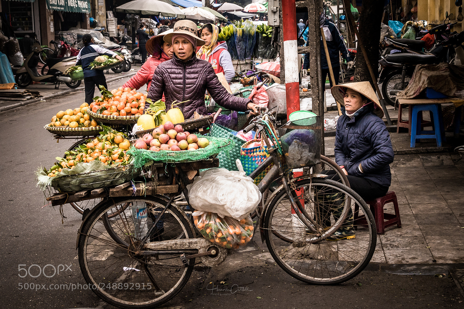 Nikon D5500 sample photo. Fruit seller photography