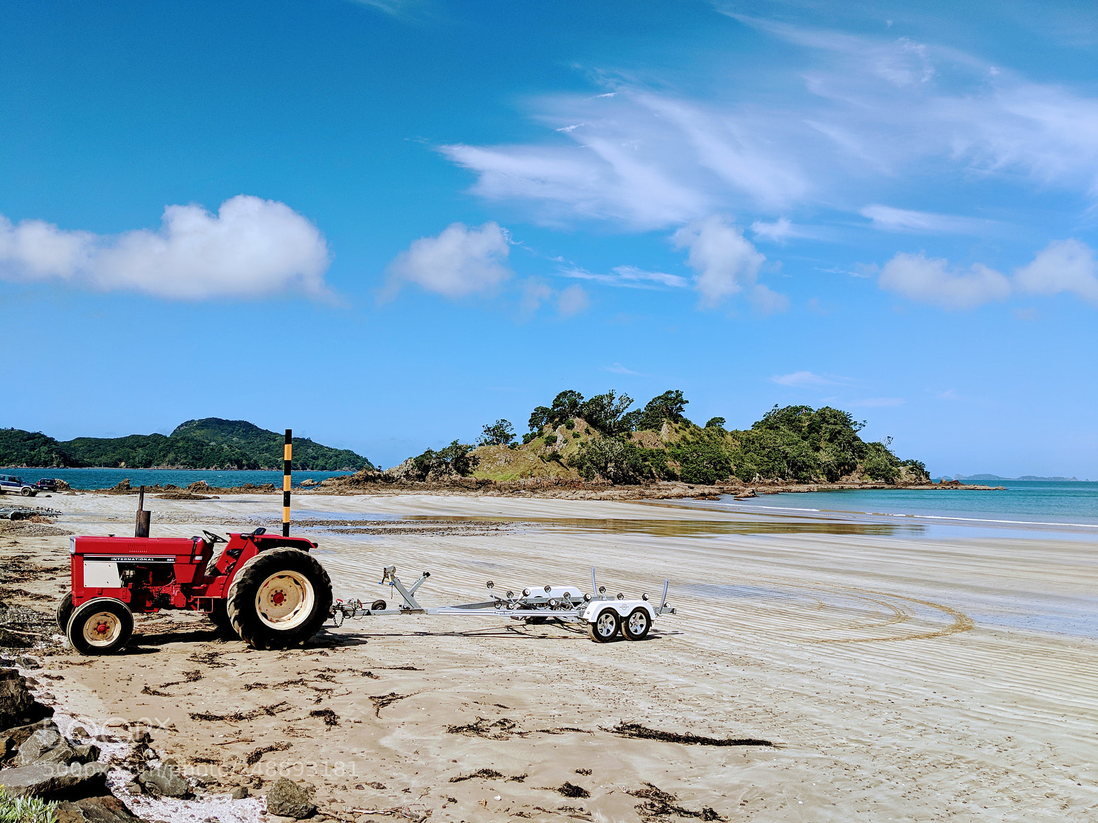 Google Pixel 2 sample photo. Old tractor on the photography