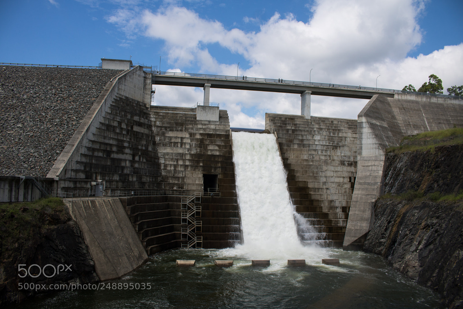Canon EOS 750D (EOS Rebel T6i / EOS Kiss X8i) sample photo. Hinze dam photography