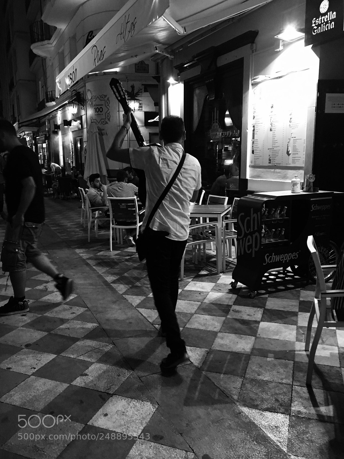 Apple iPhone 6s sample photo. Musician photography