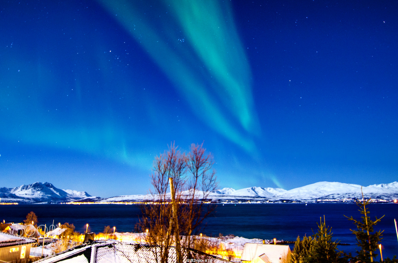 Nikon D7000 sample photo. Full moon meets aurora photography