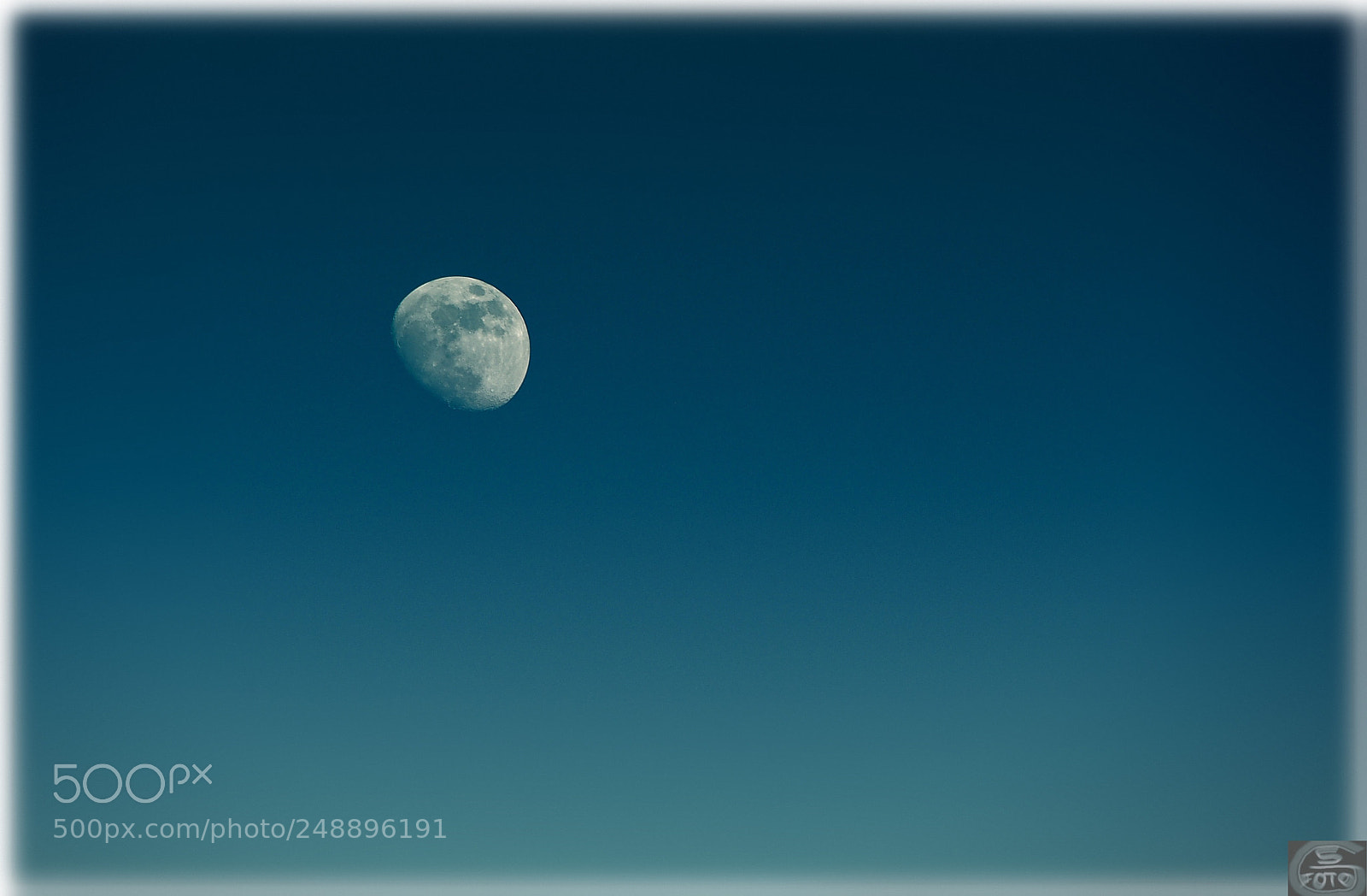 Olympus OM-D E-M10 sample photo. The moon. photography