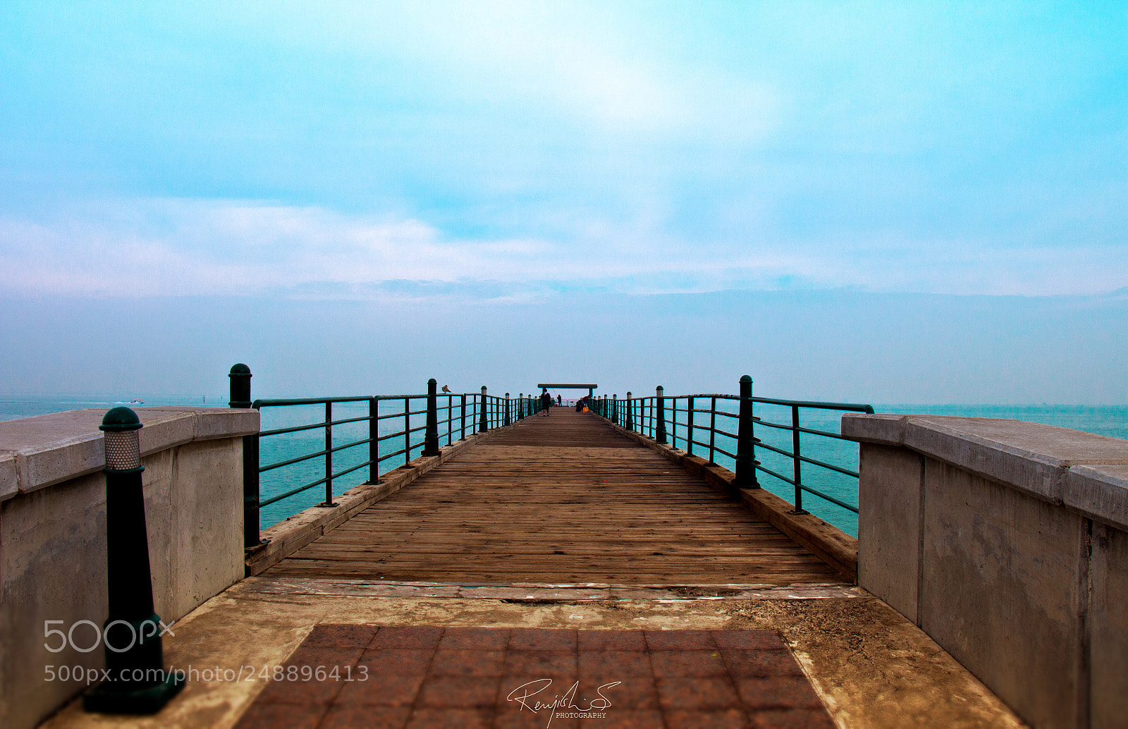Canon EOS 700D (EOS Rebel T5i / EOS Kiss X7i) sample photo. Walking bridge at kuwait photography