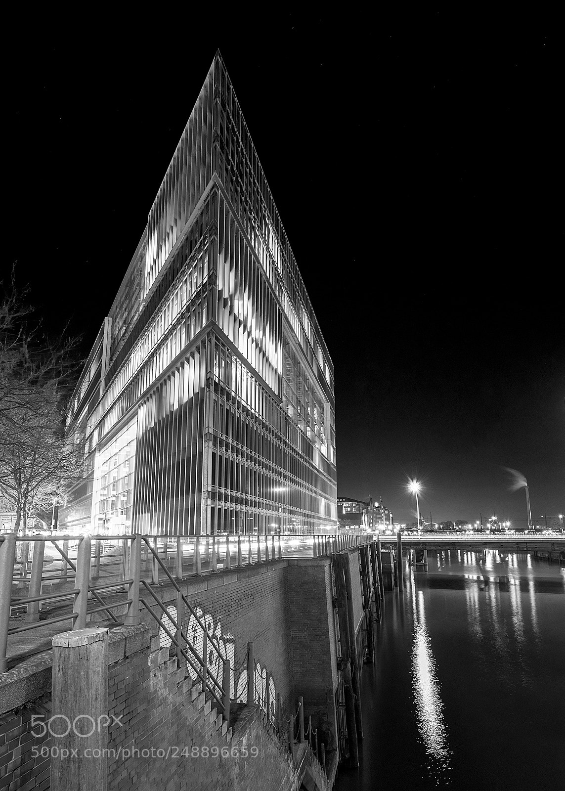 Nikon D750 sample photo. Zdf-building by night photography