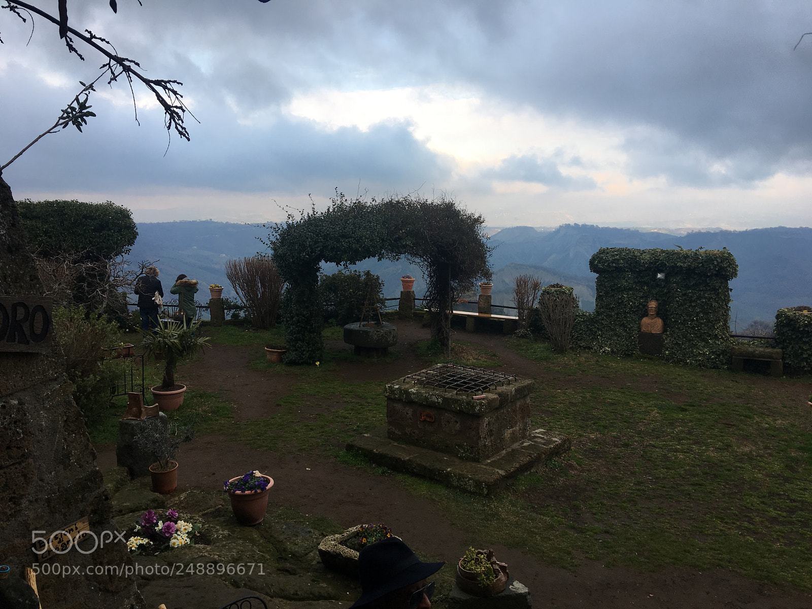 Apple iPhone 6s Plus sample photo. Civita di bagnoregio photography