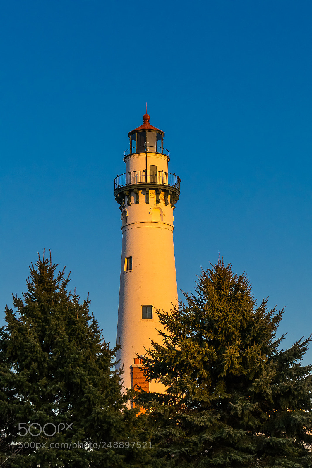 Panasonic Lumix DMC-FZ1000 sample photo. Wind point lighthouse racine photography