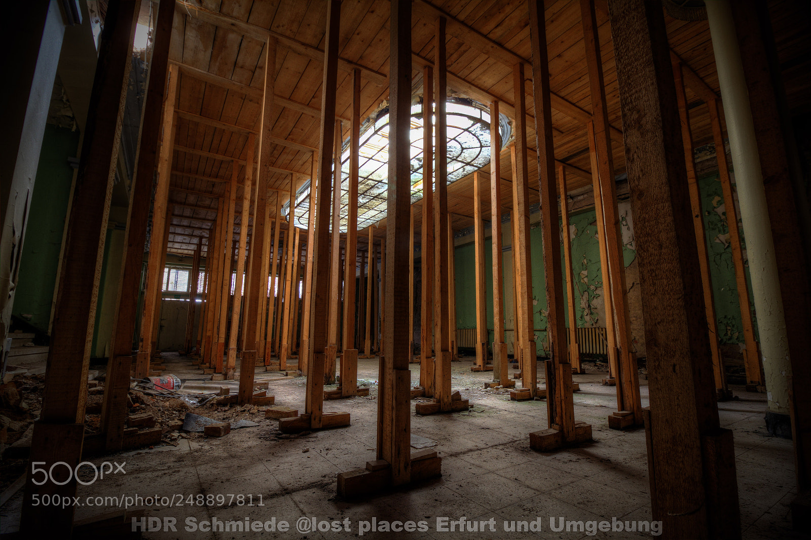 Canon EOS 7D sample photo. The entrance photography