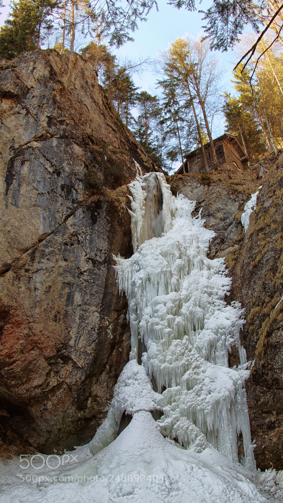 Panasonic Lumix DMC-FZ1000 sample photo. Frozen falls photography