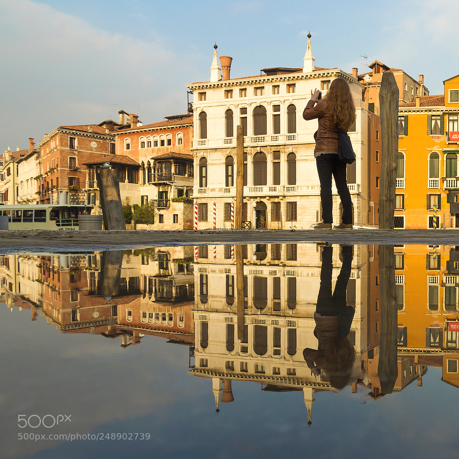 Canon EOS 600D (Rebel EOS T3i / EOS Kiss X5) sample photo. Reflection  -  venice photography