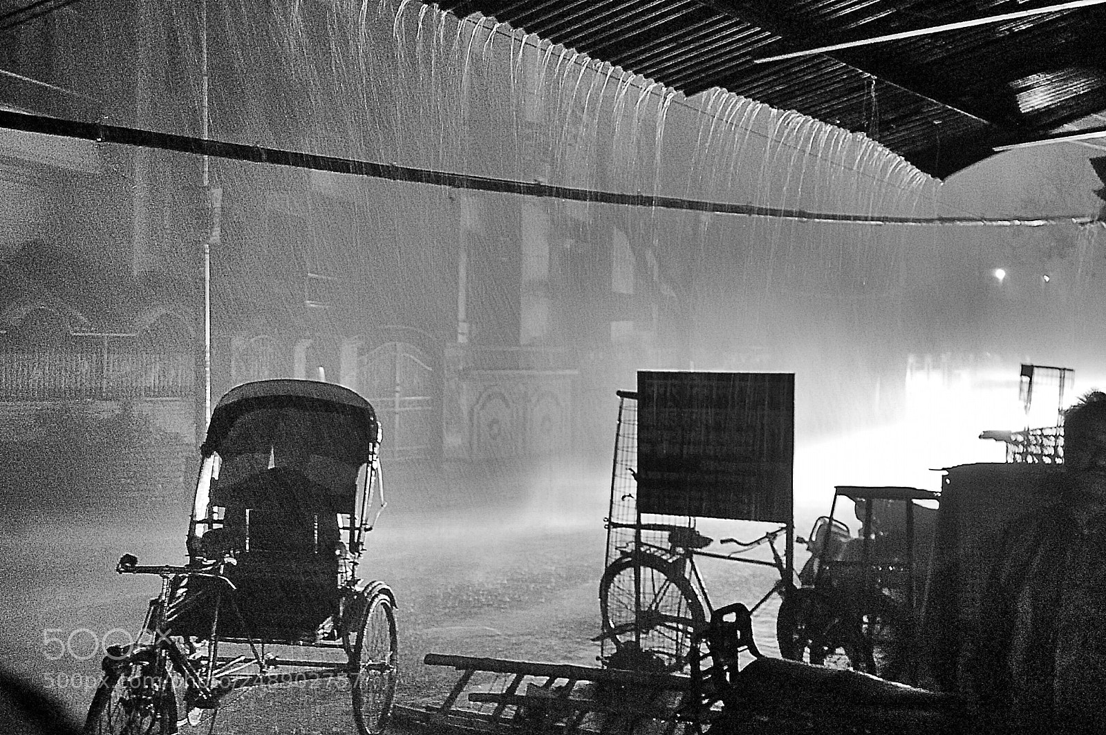 Nikon D40 sample photo. B/w street photography