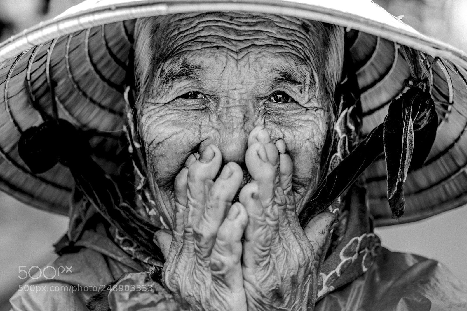Leica SL (Typ 601) sample photo. Old women photography