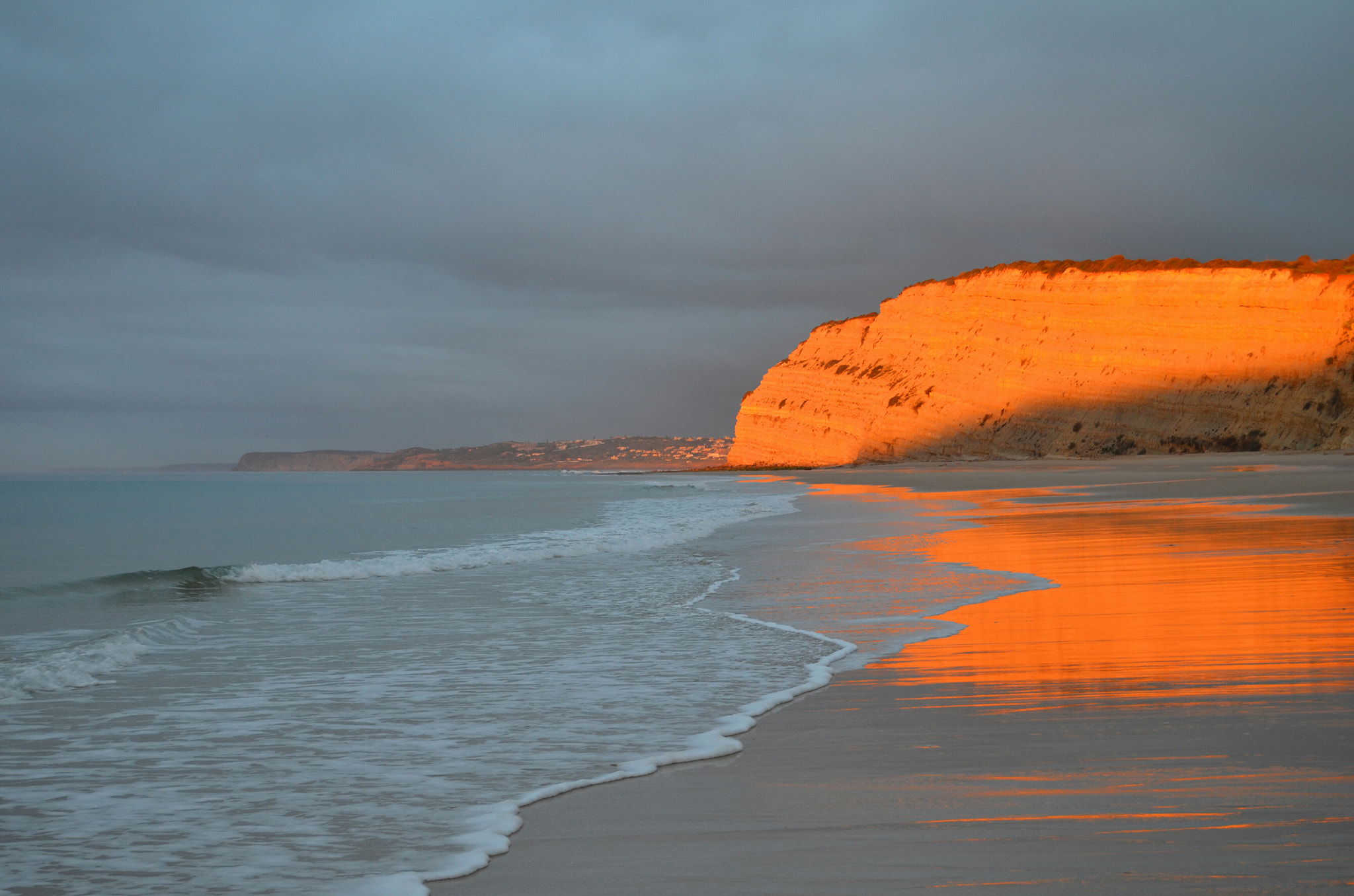 Nikon D5100 sample photo. Sunrise on the beach photography