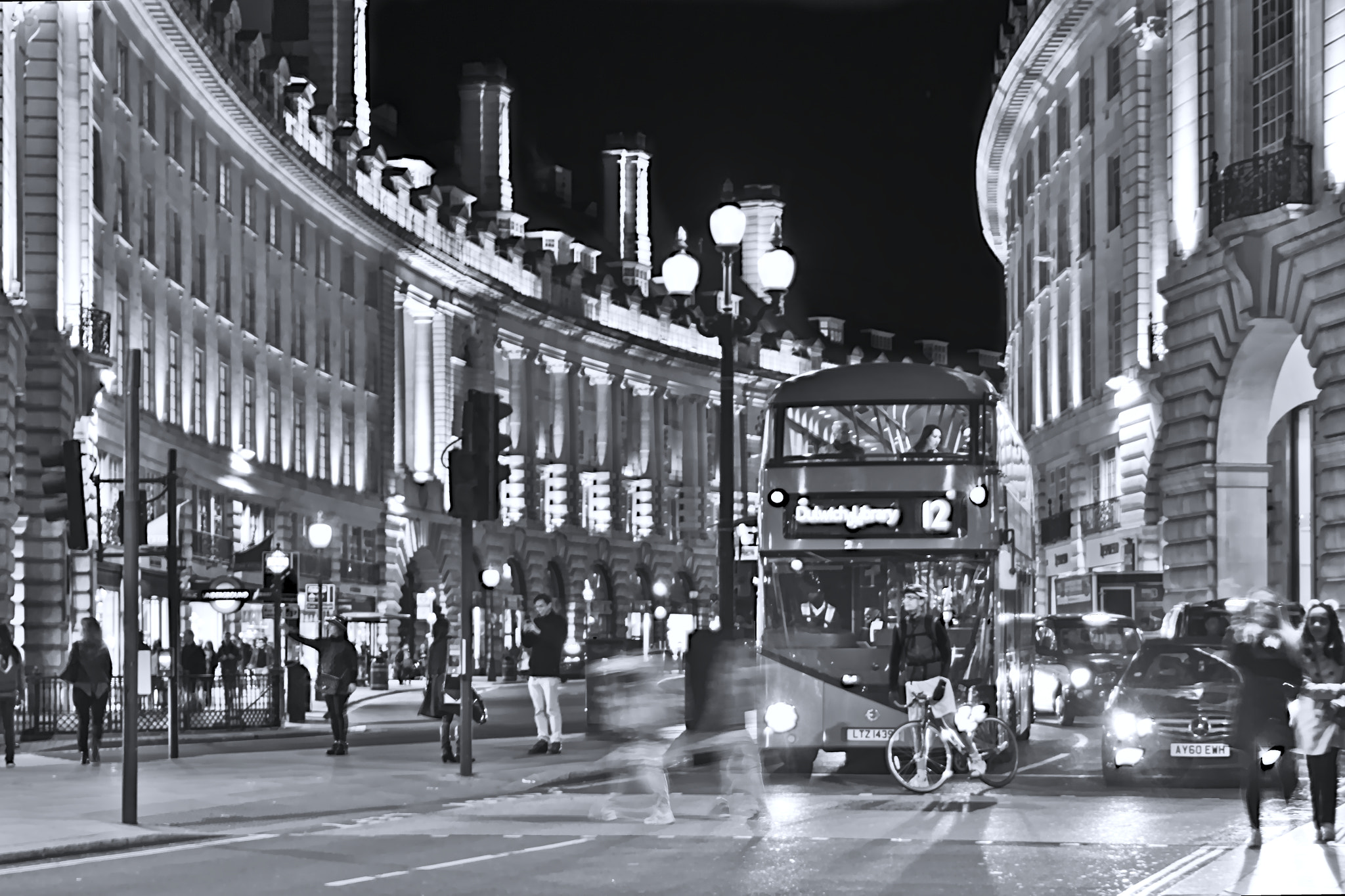 Canon EF 28-80mm f/3.5-5.6 sample photo. Piccadilly by night photography