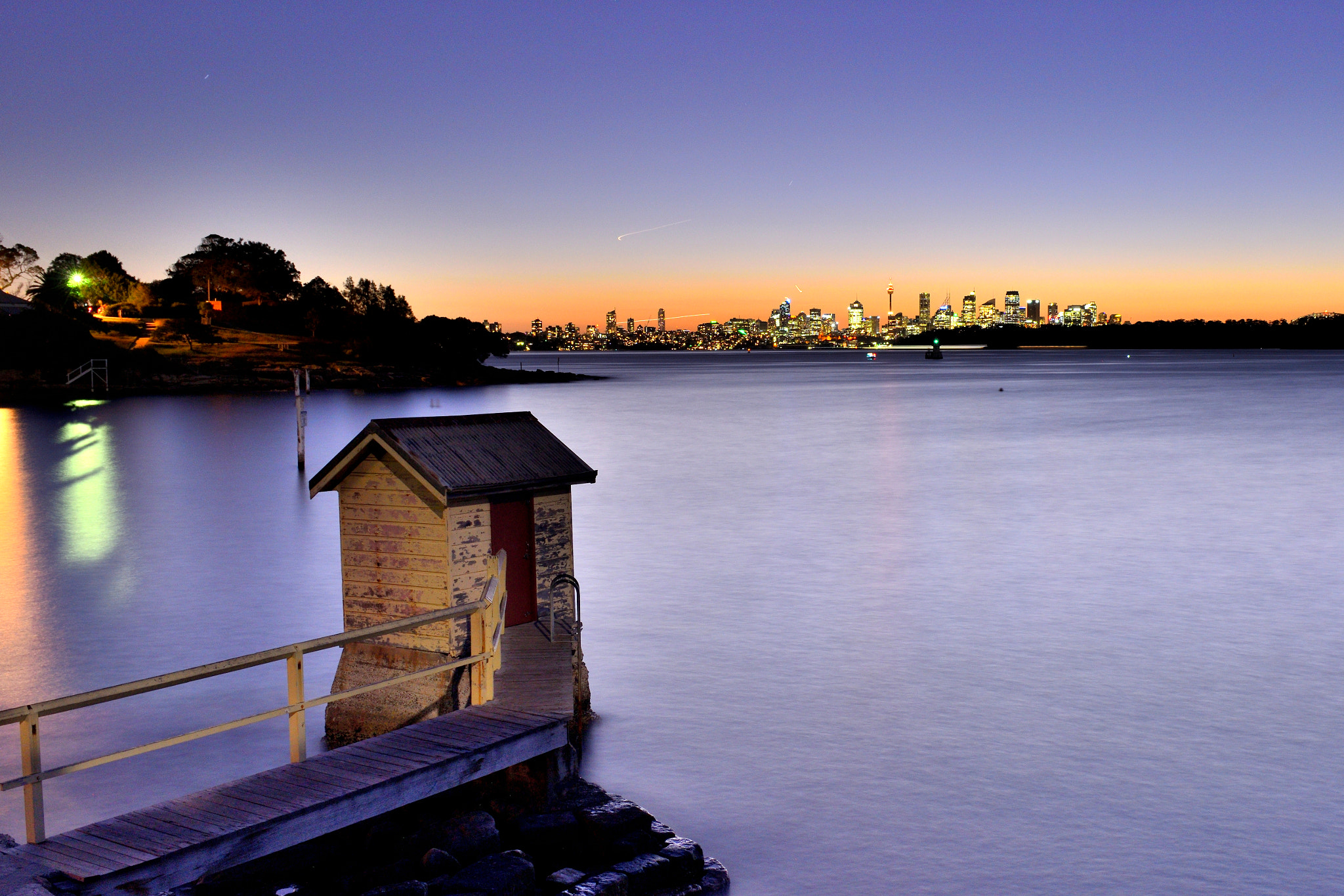 Nikon D810 + Nikon AF-S Nikkor 28-70mm F2.8 ED-IF sample photo. Sunset scene of a fishing hut at camp cove photography