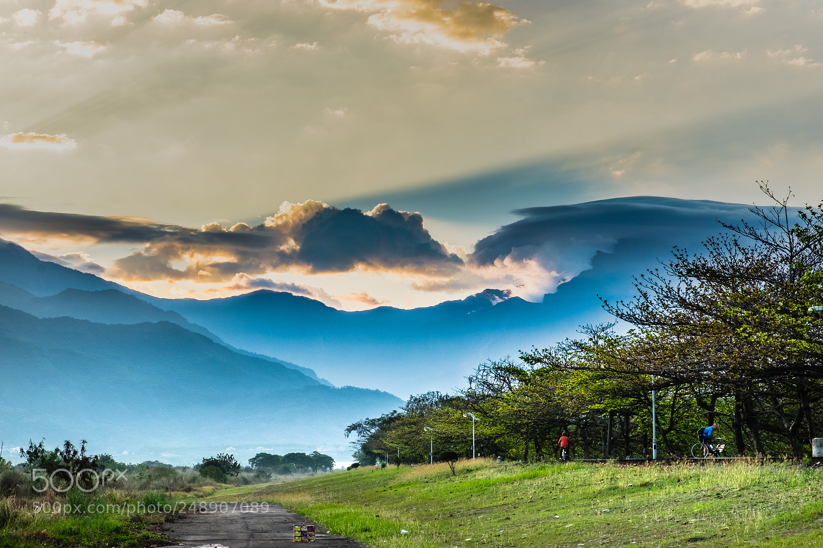 Fujifilm X-T10 sample photo. 晨 photography