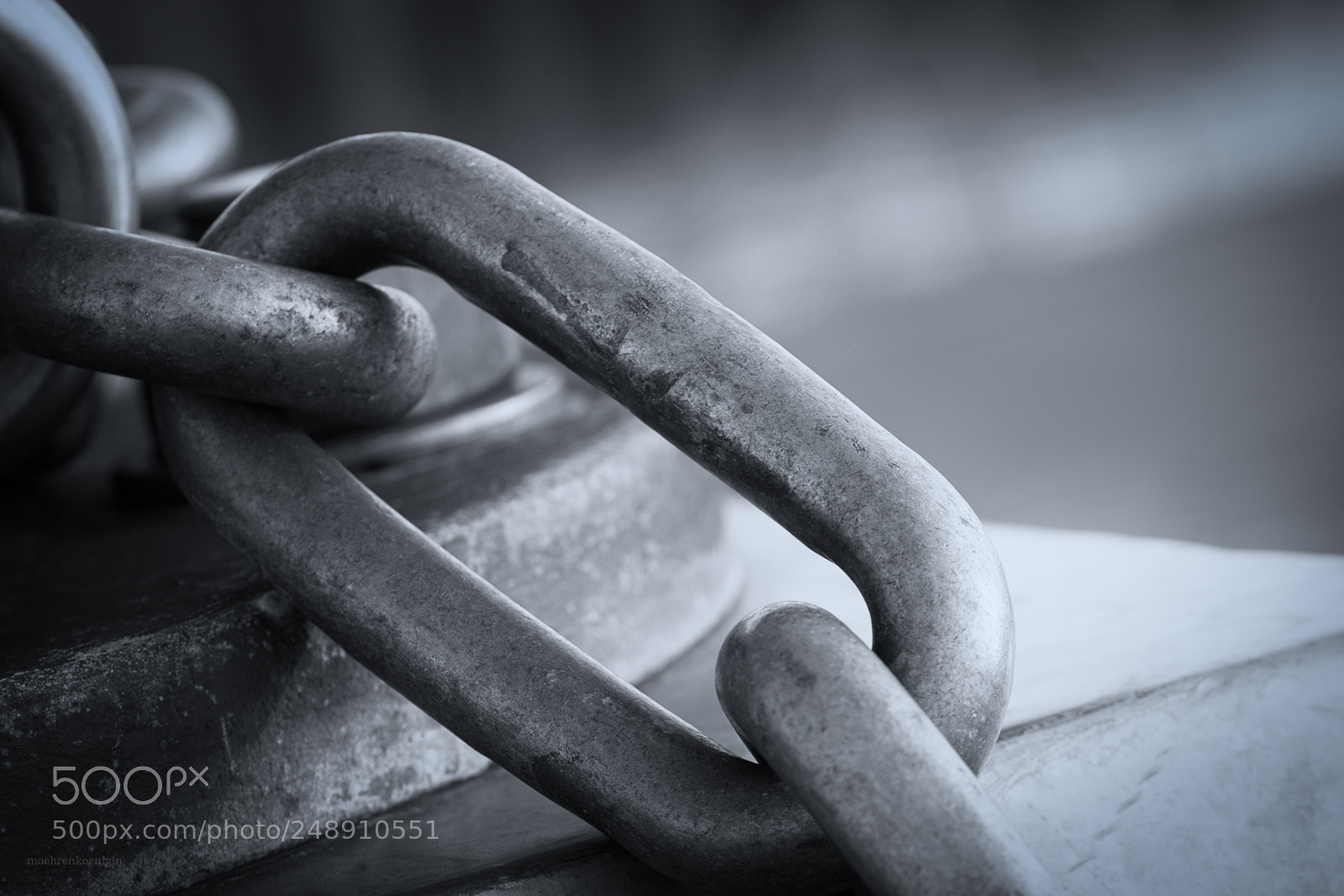 Canon EOS 750D (EOS Rebel T6i / EOS Kiss X8i) sample photo. Chains of ... photography