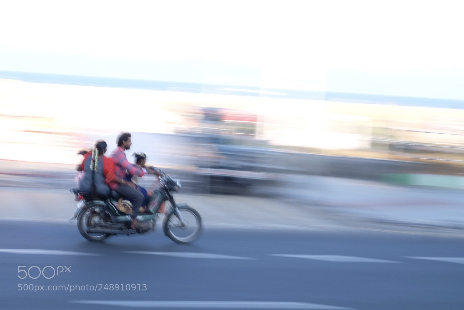 Fujifilm X-E3 sample photo. Family riding on a photography