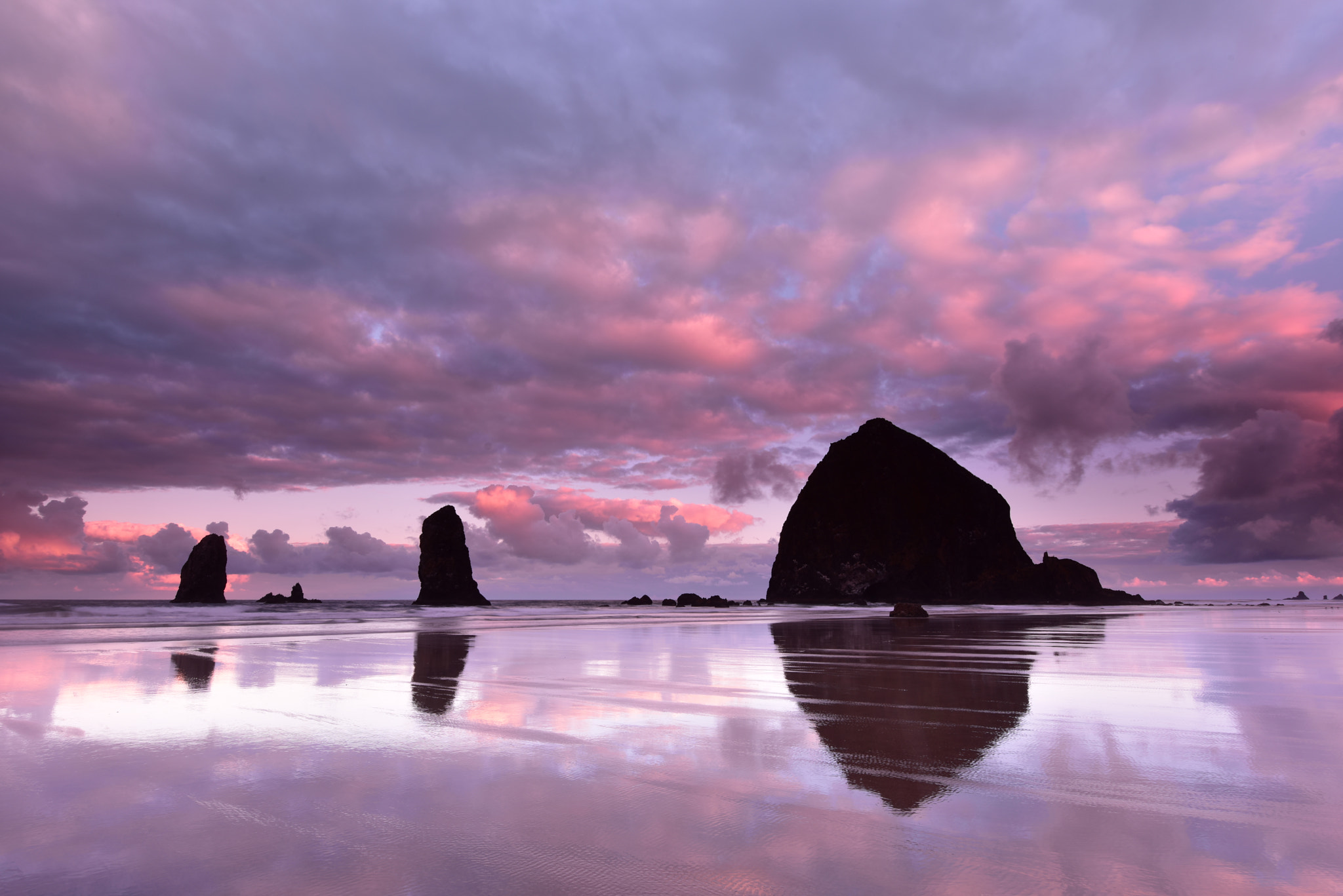 Nikon AF-S Nikkor 14-24mm F2.8G ED sample photo. Cannon beach storm clearing photography