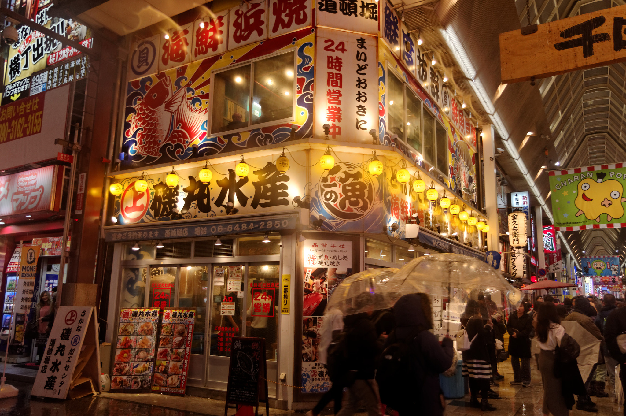 Pentax K-r sample photo. Seafood restaurant @ dotonbori photography