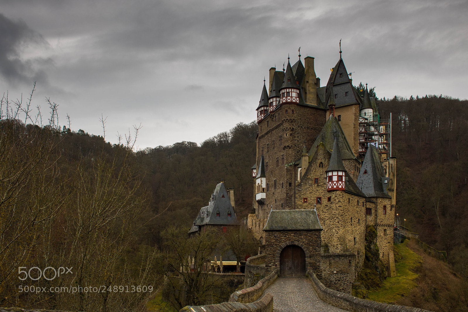 Canon EOS 750D (EOS Rebel T6i / EOS Kiss X8i) sample photo. Welcome to eltz castle photography