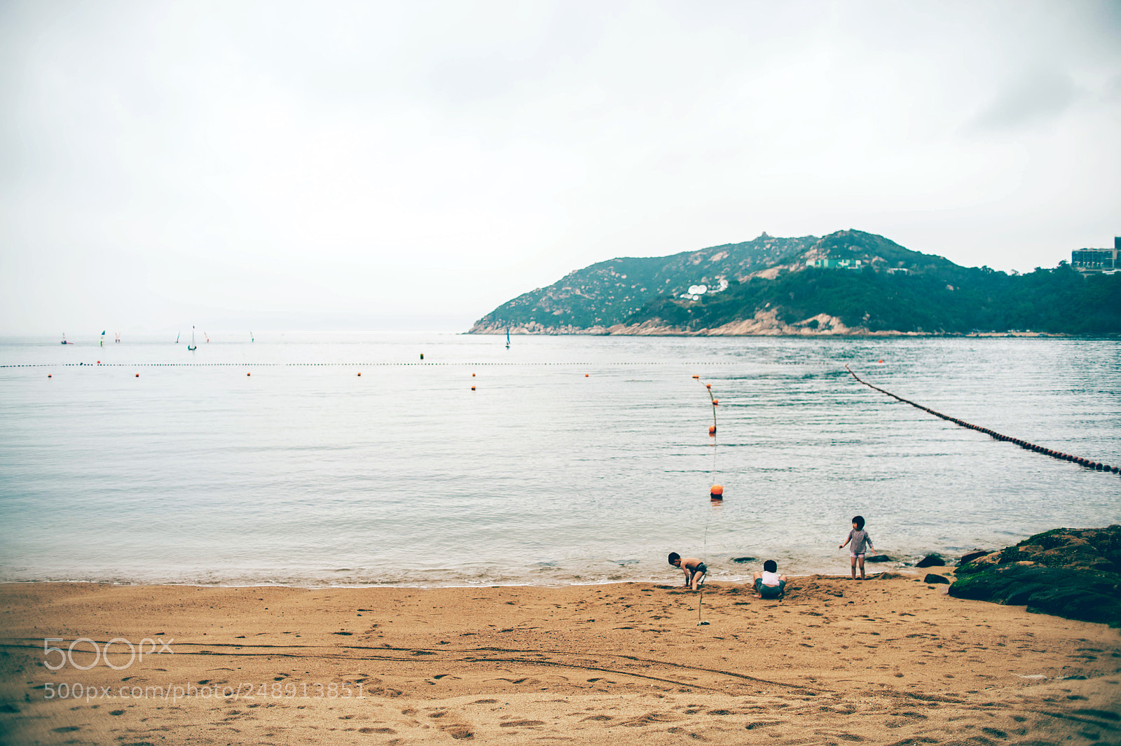 Nikon Df sample photo. Beach & child photography