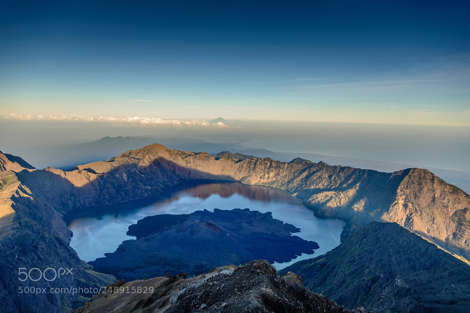 Nikon D600 sample photo. Sunrise on mount rinjani photography