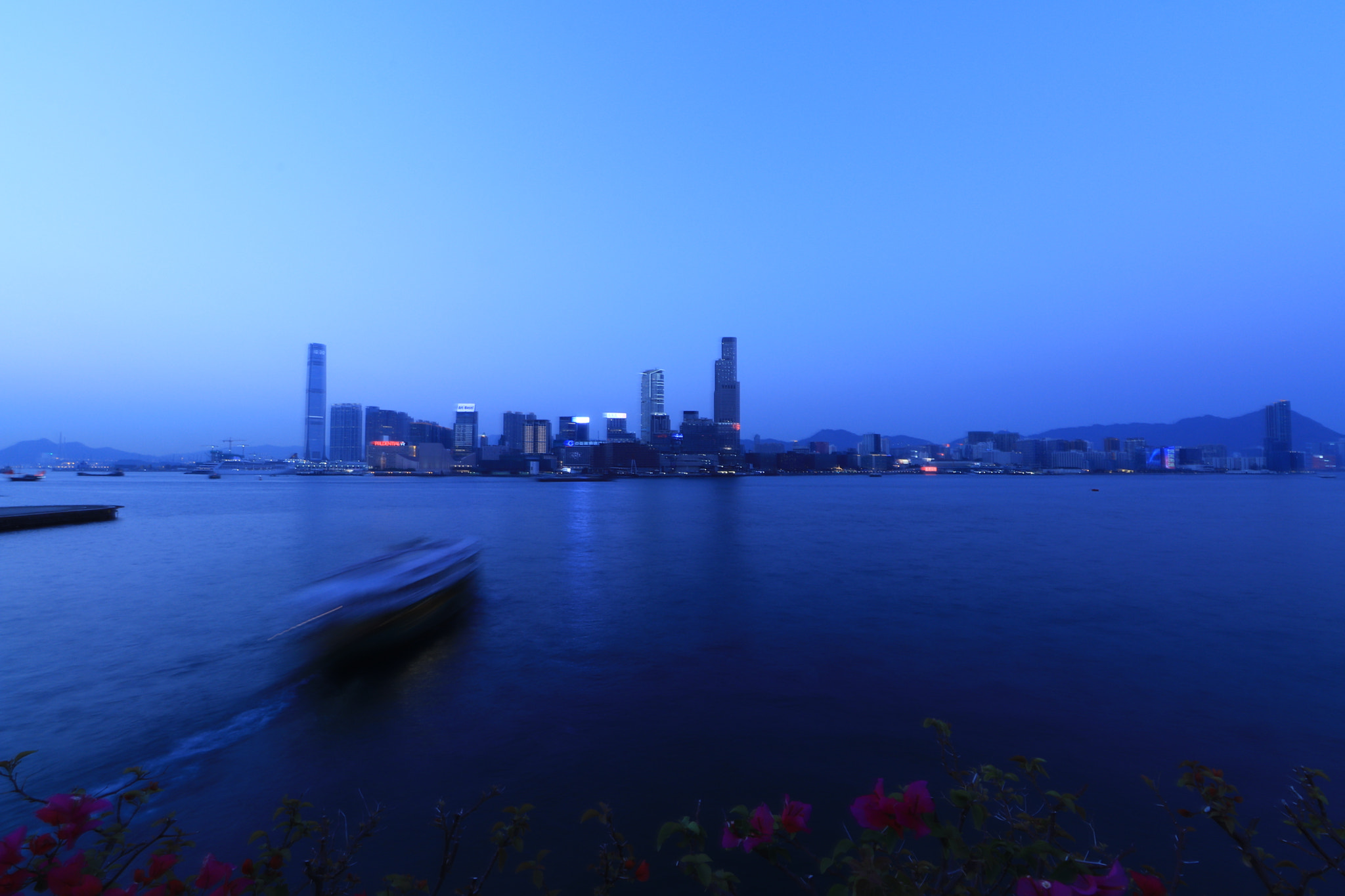 Canon EOS 77D (EOS 9000D / EOS 770D) sample photo. Get out photography