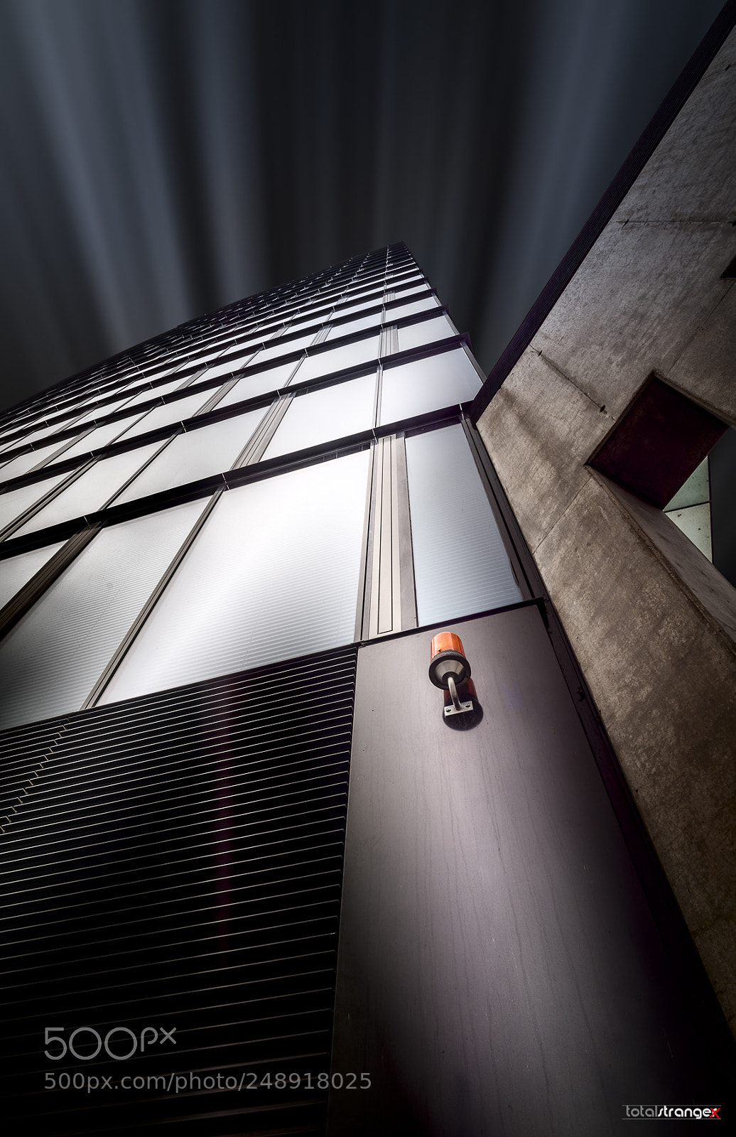 Nikon D800 sample photo. The orange lamp (cv 2.0) photography