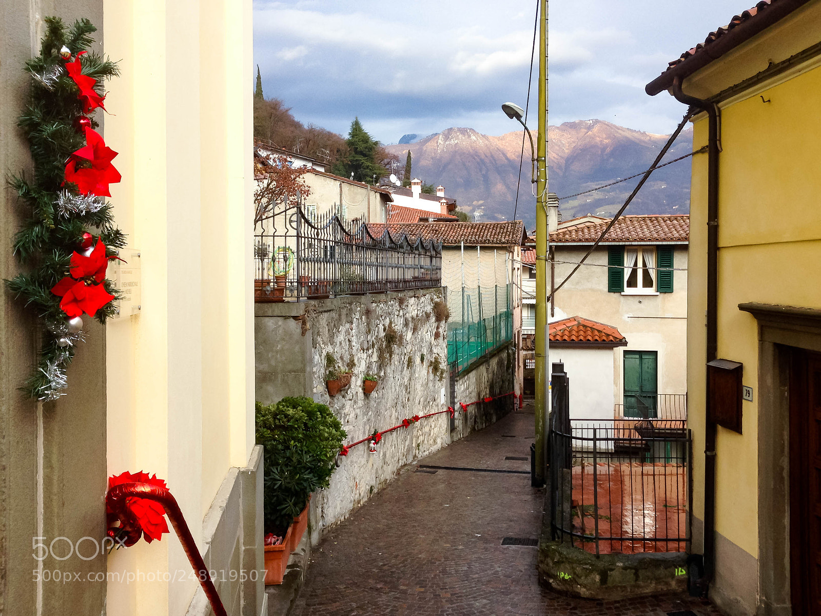 Apple iPhone 5 sample photo. Street in the village photography