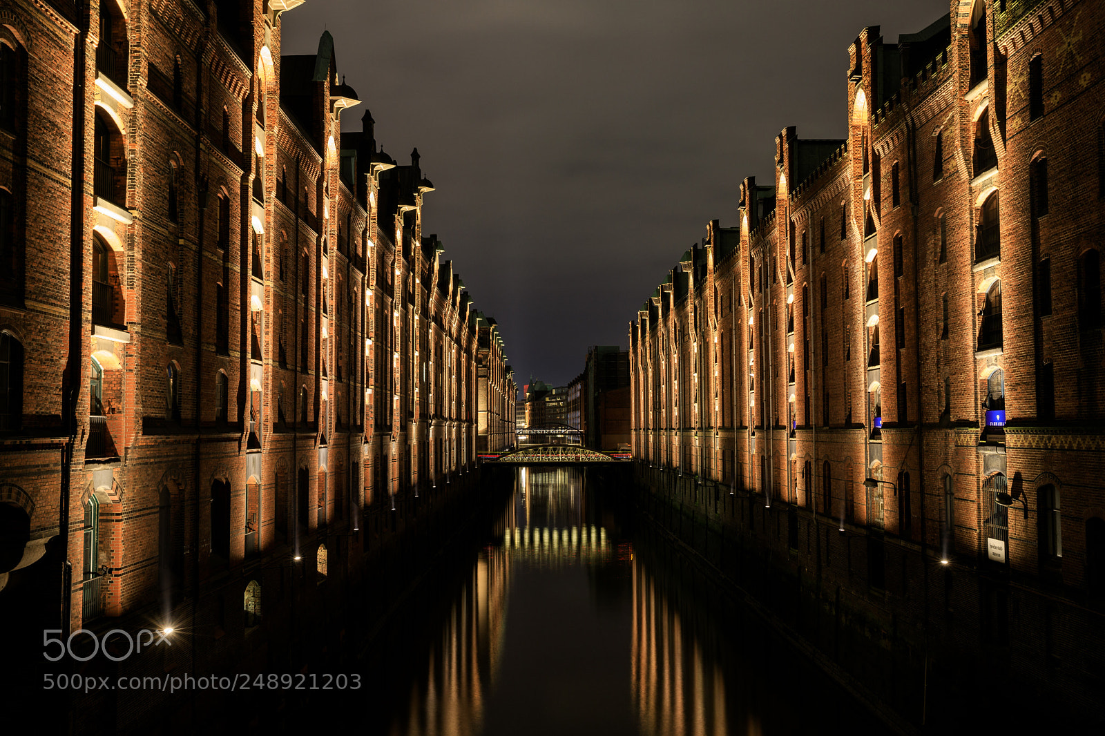 Canon EOS 6D Mark II sample photo. Speicherstadt photography