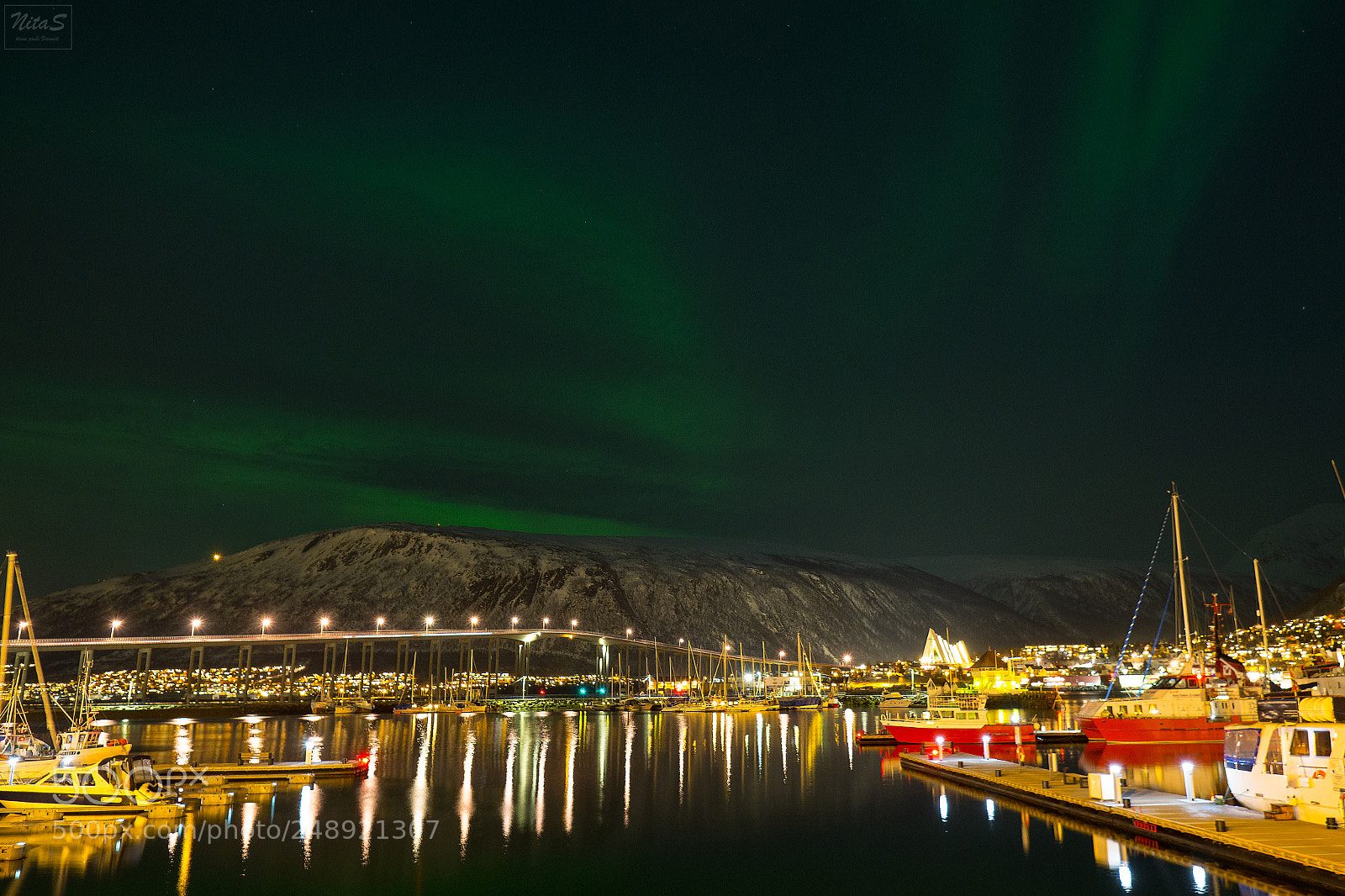 Olympus OM-D E-M1 Mark II sample photo. Tromsoe by night photography
