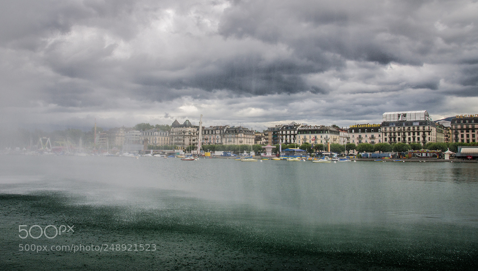 Nikon D7000 sample photo. Geneva under water jet photography