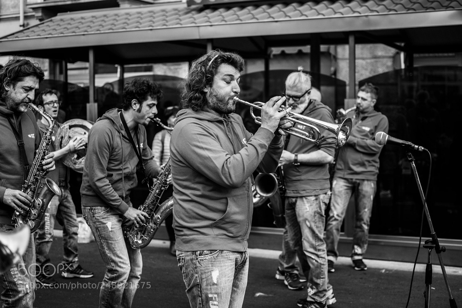 Nikon D7200 sample photo. Street musicians photography