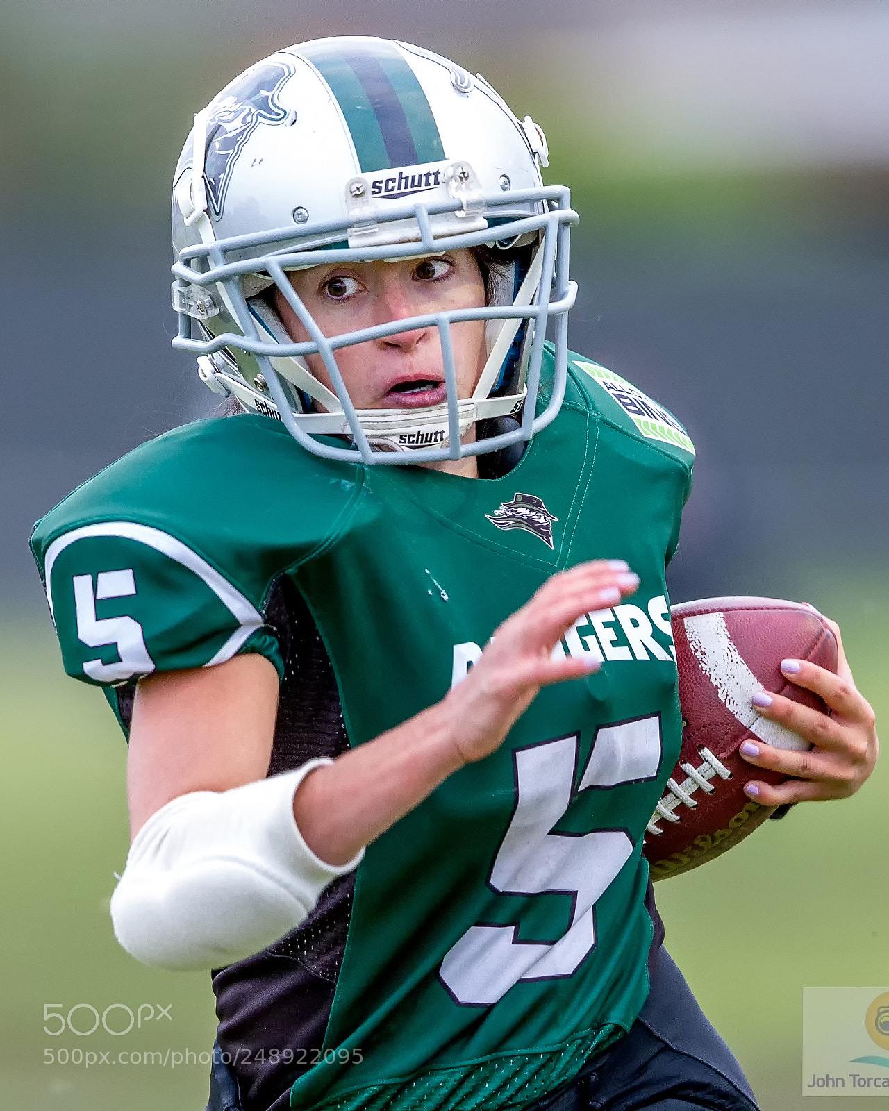 Canon EOS-1D X sample photo. Gridiron victoria: bliss love photography