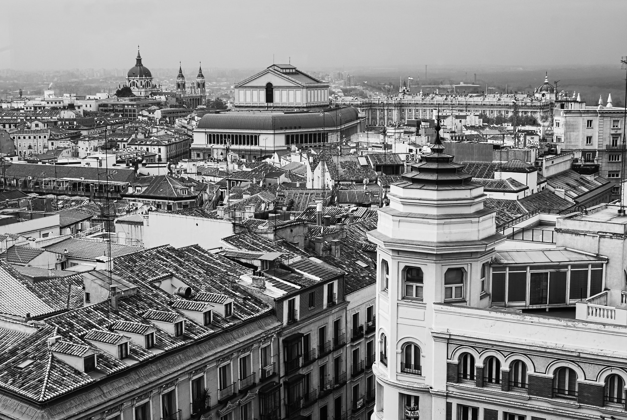Sigma 17-70mm F2.8-4 DC Macro OS HSM sample photo. Roofs of madrid photography
