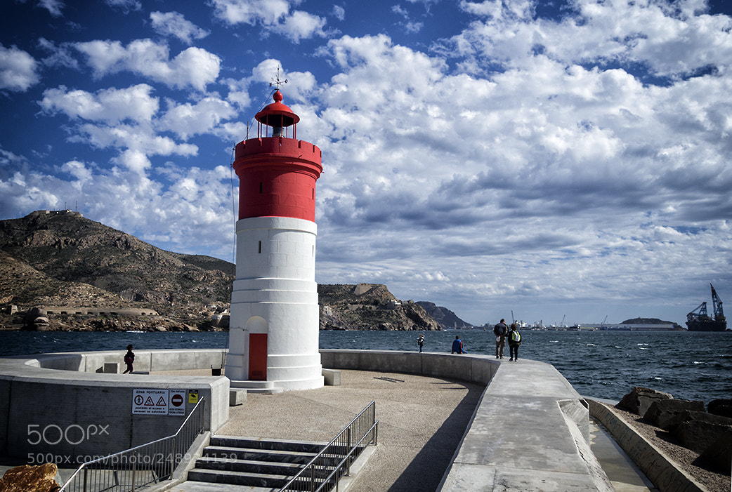 Olympus OM-D E-M10 sample photo. Red over blue photography