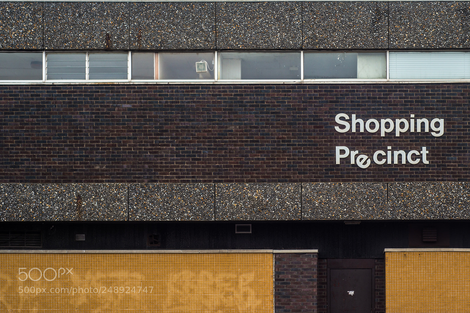 Nikon D800 sample photo. Recession british shopping area photography