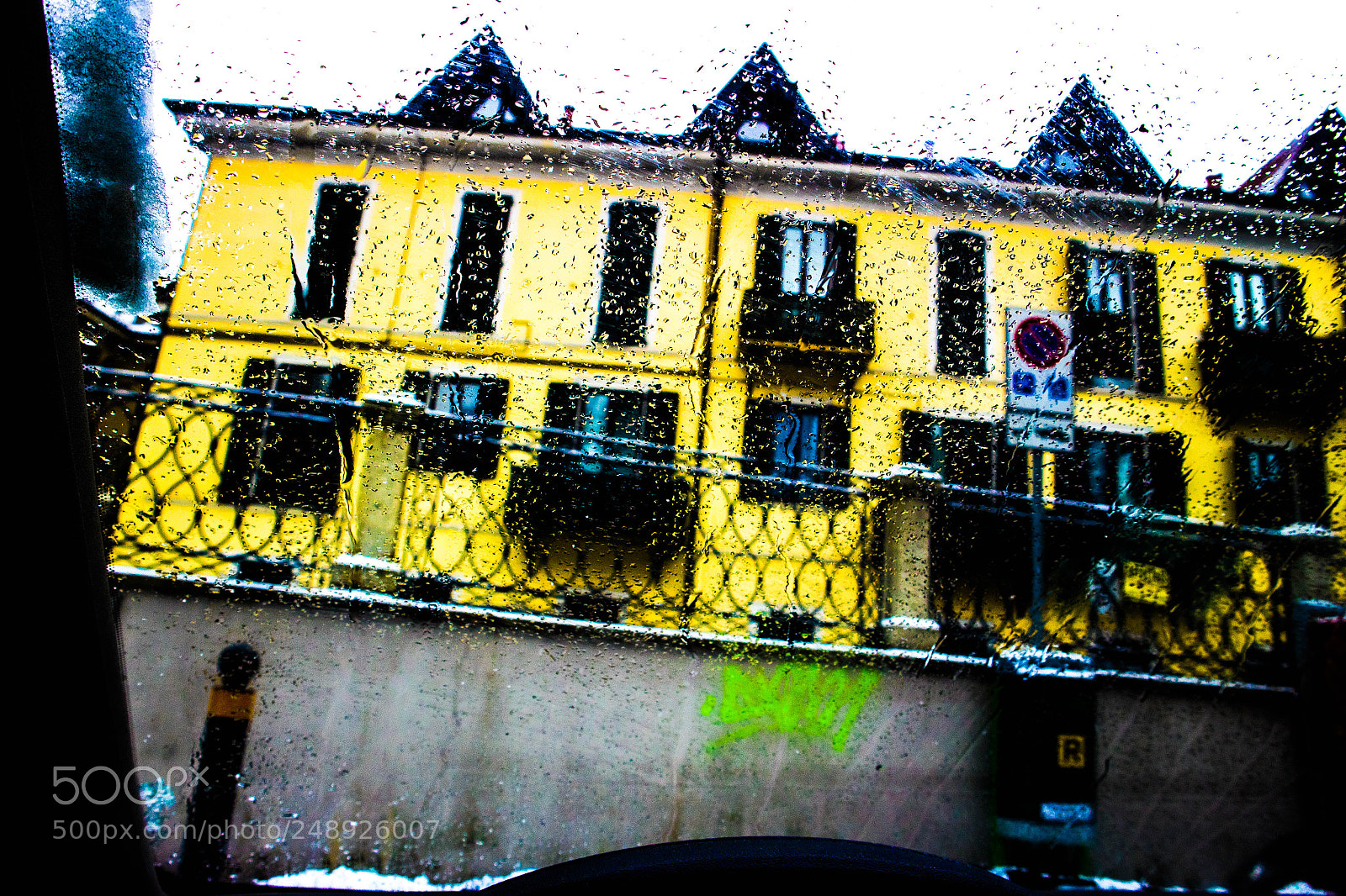 Canon EOS M10 sample photo. Rain glass photography